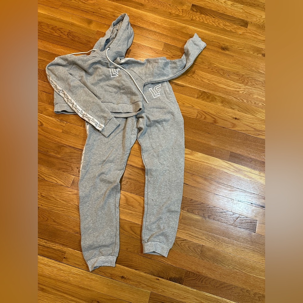 LF Cropped hoodie and sweatpants set